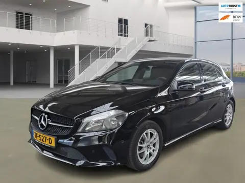 Mercedes-Benz A-klasse 180 Prestige / auto goed werkt en rijdt / Rechter voordeur heeft schade