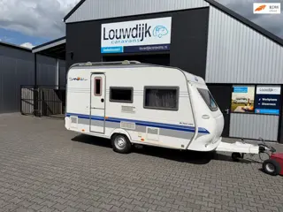 HOBBY De Luxe 400 SF ’05 (Mover, Vastbed)