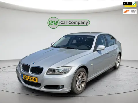 BMW 3-serie 320i Business Line | 103k km NAP | Goed onderhouden | Parkeersensoren | Cruise Control |