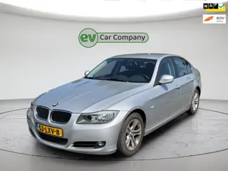 BMW 3-serie 320i Business Line | 103k km NAP | Goed onderhouden | Parkeersensoren | Cruise Control |