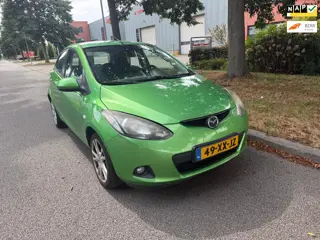 Mazda 2 1.3hp S-VT Executive clima apk