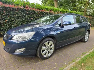 Opel Astra Sports Tourer 1.4 Turbo Bns + (bj 2012)