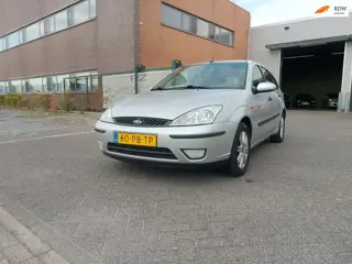 Ford Focus 1.6-16V Futura