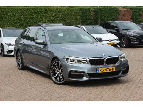 BMW 5 Serie Touring 540i xDrive High Exe. M Sport / Trekhaak / 360Camera / Head-up / Softclose / Lux