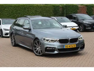 BMW 5 Serie Touring 540i xDrive High Exe. M Sport / Trekhaak / 360Camera / Head-up / Softclose / Lux