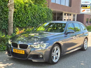 BMW 3-serie Touring M Sport Edition Apple CarPlay Trekhaak 18inch breedset 6WB Virtual dash NAP RIJK