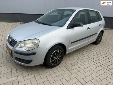Volkswagen Polo 1.4-16V Trendline
