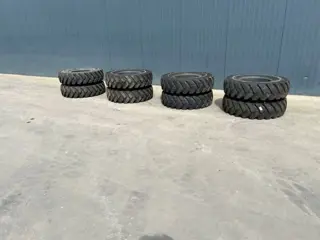 Kuhmo 1000 x 20 Set / 10.00 x 20: 4x2 Tyres (bj 2024)