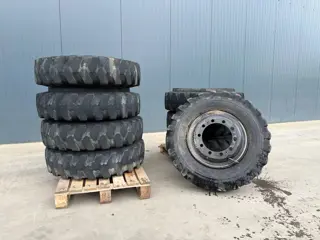 Mitas 1000 x 20 Set / 10.00 x 20: 4x2 Tyres / 1000-20
