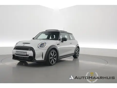 MINI 3-deurs 2.0 Cooper S - YOURS | Rijklaar! | S/K-Dak | Dig. Cockpit | Stoelverw. | Leder | Camera