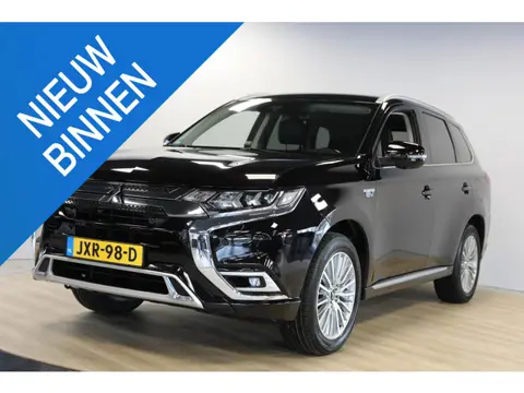 Mitsubishi Outlander 2.4 PHEV Intense+ | Stoel & Stuurverwarming | Cruise | Trekhaak
