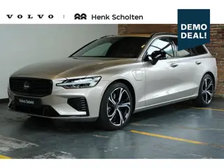 Volvo V60 T8 Automaat Plug-in hybrid AWD Plus Dark | Semi-Electrische Wegklapbare Trekhaak | Harman 