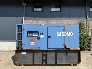 SDMO J200K John Deere Leroy Somer 200 kVA generatorset aggregaat