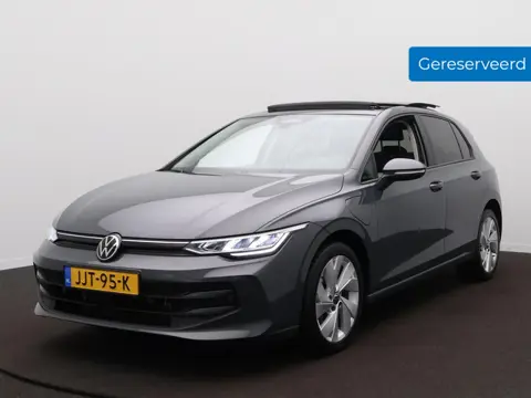 Volkswagen Golf 1.5 eHybrid Life Edition | Panodak | Camera | Zwenkbare Trekhaak | ACC | Elek. Stoel