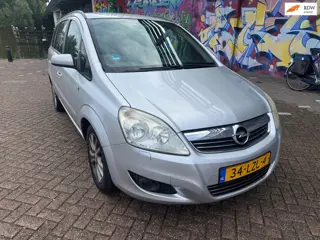 Opel Zafira 1.8 Business koude airco 7 personen uitvoering elektrische ramen stereo rijd heerlijk fi