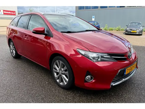 Toyota Auris Touring Sports 1.8 Hybrid Lease Pro
