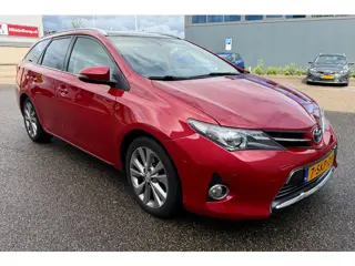 Toyota Auris Touring Sports 1.8 Hybrid Lease Pro