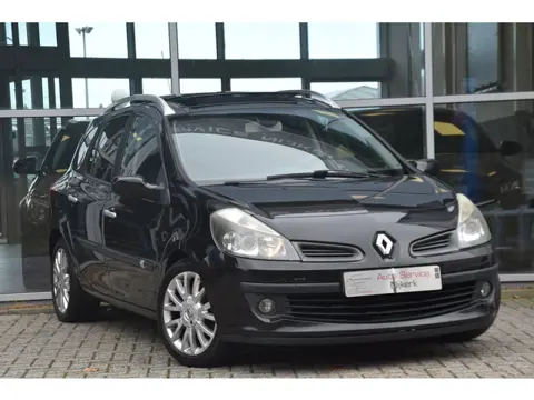 Renault Clio Estate 1.2 TCe 101PK | 1e EIGENAAR | PANORAMADAK | CLIMATE | CRUISE | NAP | €2.250