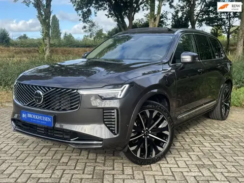 Volvo XC90 2.0 T8 Plug-in hybrid AWD Ultra Bright 455pk Luchtvering / Massage Stoelen / Bowers Wilki