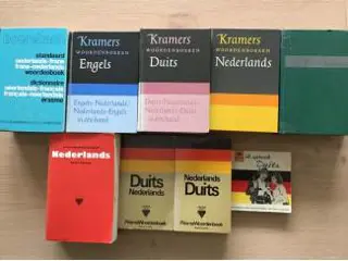 VERSCHILLENDE WOORDENBOEKEN ZOWEL FRANS,DUITS,ENGELS,NEDERLANDS