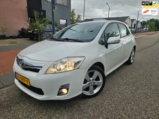 Toyota Auris 1.8 Full Hybrid Dynamic GARANTIE