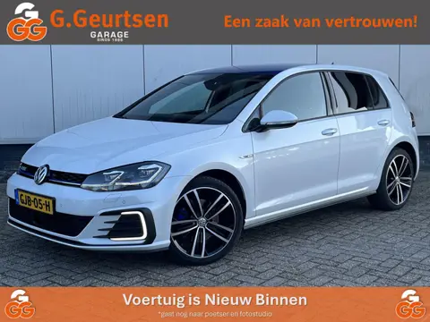 Volkswagen Golf 7.5 GTE Limited Edition 167/200, Volleder, Memory, Virtual, Stoelverwarming