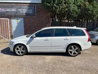 Volvo V50 1.6 D2 S/S Sport - Airco ecc - Cruise control - Bluetooth/handsfree - 17 inch l.m velgen -
