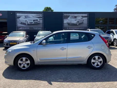 Hyundai I30 1.4i Dynamic 5-deurs - Airco ecc - Elektrisch pakket - Afn. Trekhaak - Apk t/m 12-07-202
