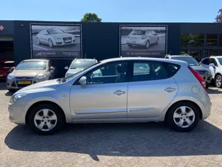 Hyundai I30 1.4i Dynamic 5-deurs - Airco ecc - Elektrisch pakket - Afn. Trekhaak - Apk t/m 12-07-202