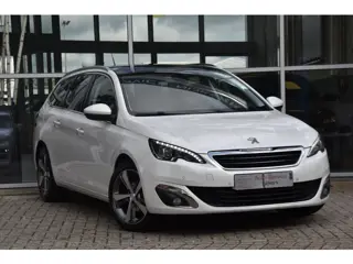 Peugeot 308 SW 1.2 e-THP 131PK Première | RIEM VERVANGEN | PANORAMA | CAMERA | TREKHAAK | €5.750