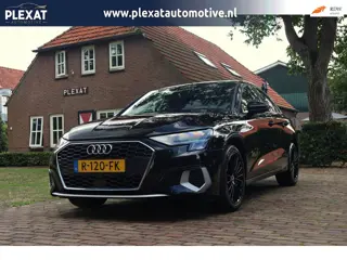 Audi A3 Limousine 30 TFSI S edition Aut. | Stoelverwarming | Lijnbaanbegeleiding | Virtual | Lichtme
