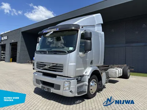 Volvo FE 320 4x2 Bladvering + Trekhaak (bj 2008)