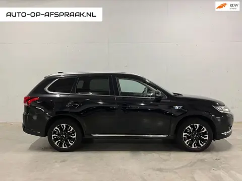 Mitsubishi Outlander 2.0 PHEV instyle Leer Navi 4x4 360 camera