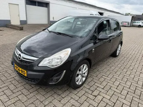 Opel Corsa 1.2 EcoFlex Selection Nette auto half leder, cruise control