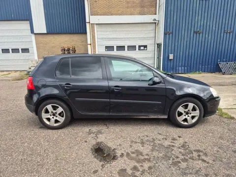 Volkswagen Golf 1.6 FSI Trendline, airco ,navigatie/ZIE OMSCHRIJVING
