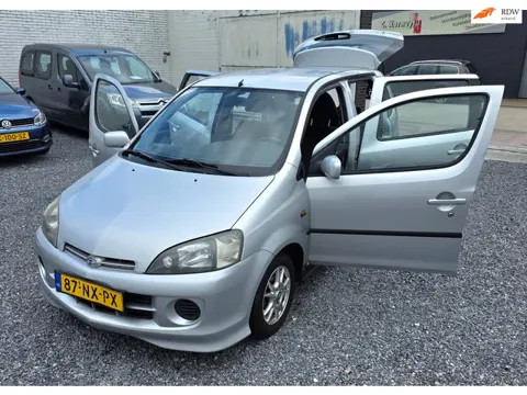 Daihatsu Young RV 1.3-16V 5 leuke zuinig auto airco