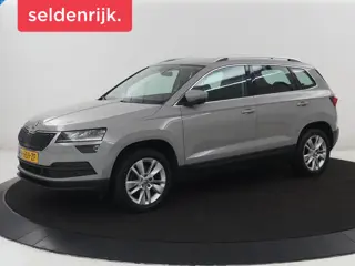 Skoda Karoq 1.5 TSI ACT Business Edition | Stoelverwarming | Navigatie | Carplay | Sfeerverlichting 