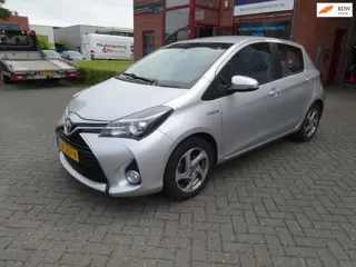 Toyota Yaris 1.5 Hybrid Lease/Airco/Camera/Navi/Cruis control