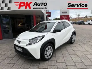 Toyota Aygo X 1.0 VVT-i S-CVT Play | Navi | Camera | Cruise |10.400 km Dealeronderhouden