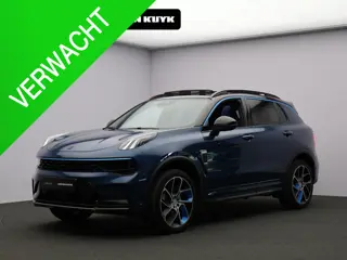 Lynk & Co 01 1.5 Zwarte Hemel | Trekhaak mogelijk | schuifdak | 360 camera