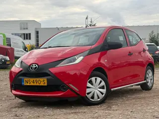 Toyota Aygo 1.0 VVT-i x-fun/ SIDE BARS/ AIRCO/ ZEER ZUINIG