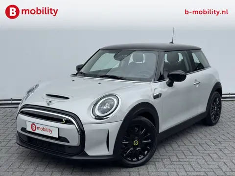 MINI Electric Yours 33 kWh Warmtepomp Snelladen Leer | LED | Sportstoelen | Driving Assistant | Appl