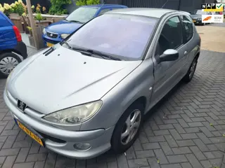 Peugeot 206 1.6-16V Quiksilver 3drs airco werkend