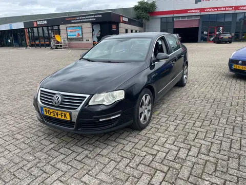 Volkswagen Passat 2.0 FSI Highline nette auto