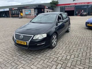 Volkswagen Passat 2.0 FSI Highline nette auto