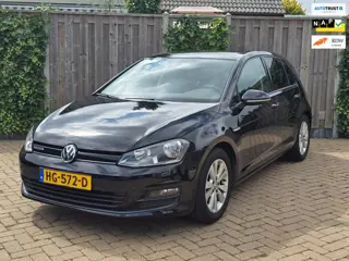 Volkswagen Golf 1.0 TSI Business Edition Connected LMV,PDC,NAV,ECC.