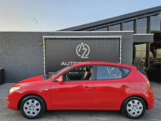 Hyundai i30 1.6i Dynamic *Gamblin' Red*AC*Well-Kept*