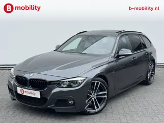 BMW 3 Serie Touring 320i High Executive M-Sport Trekhaak Panoramadak Head-Up NL Auto! | Apple CarPla