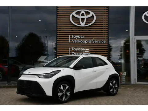 Toyota Aygo X Hybrid 115 Play Automaat 116pk | Go Pack | Nieuw | Direct uit voorraad leverbaar |
