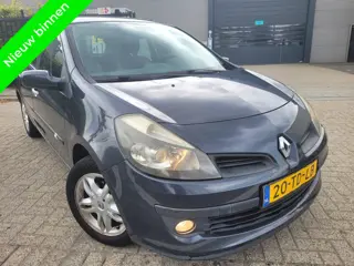 Renault Clio 1.6-16V Privilège Clima (bj 2006)